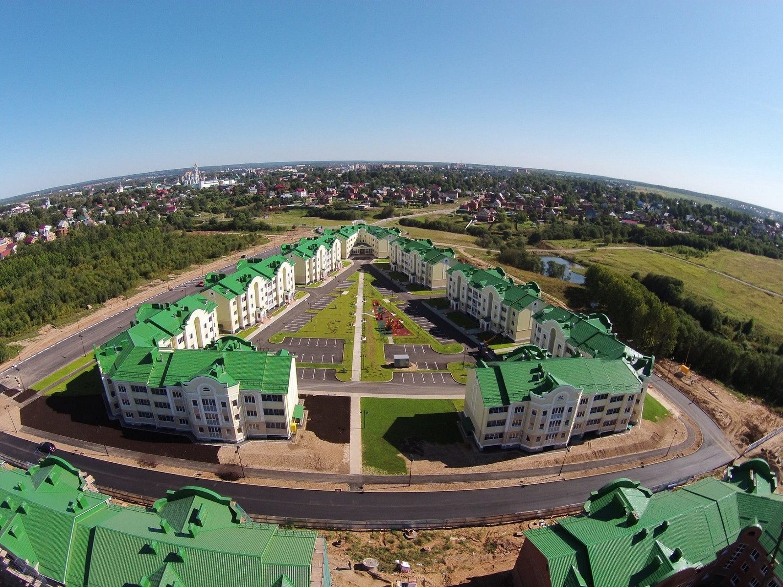 Жк сергиев посад купить. Троицкая Слобода Сергиев Посад. ЖК Троицкая Слобода Сергиев Посад. Троицкая Слобода Сергиев Посад квартиры. Московская обл Сергиев Посад ул Андрея Рублева Троицкая Слобода.